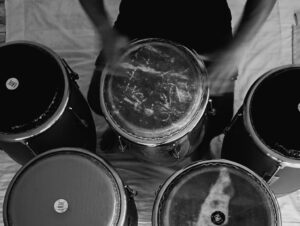 Improvisación y Manoteos